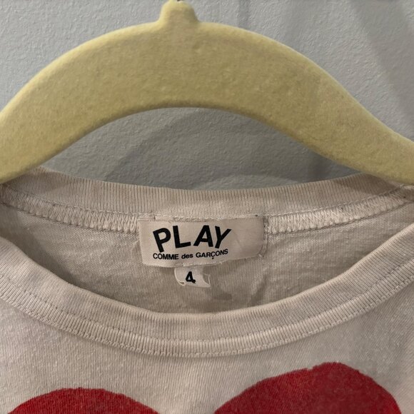 Comme des Garcons PLAY Kids Size 4 Large Red Heart Logo T-Shirt - Picture 2 of 3